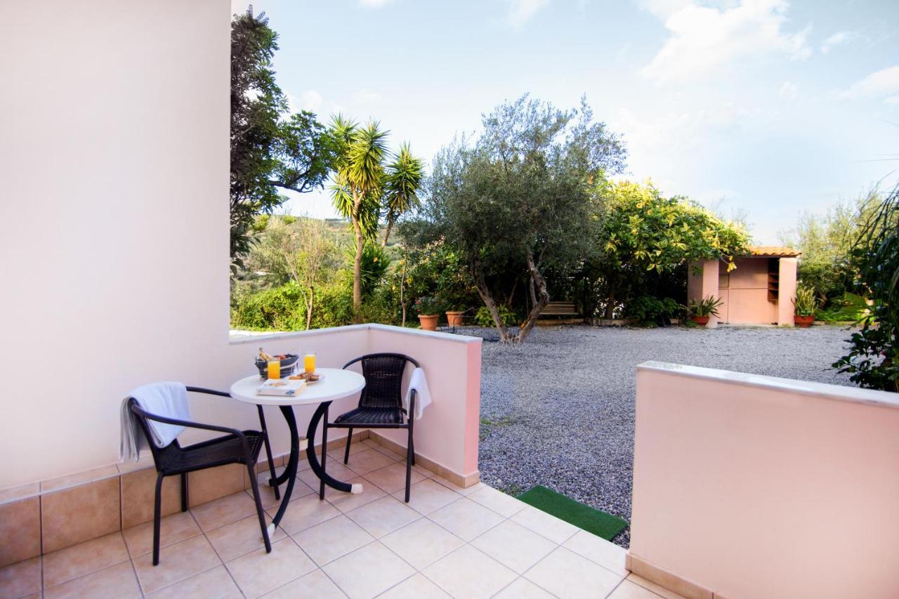 Aphrodite Studios & Apartment Bali  Dış mekan fotoğraf