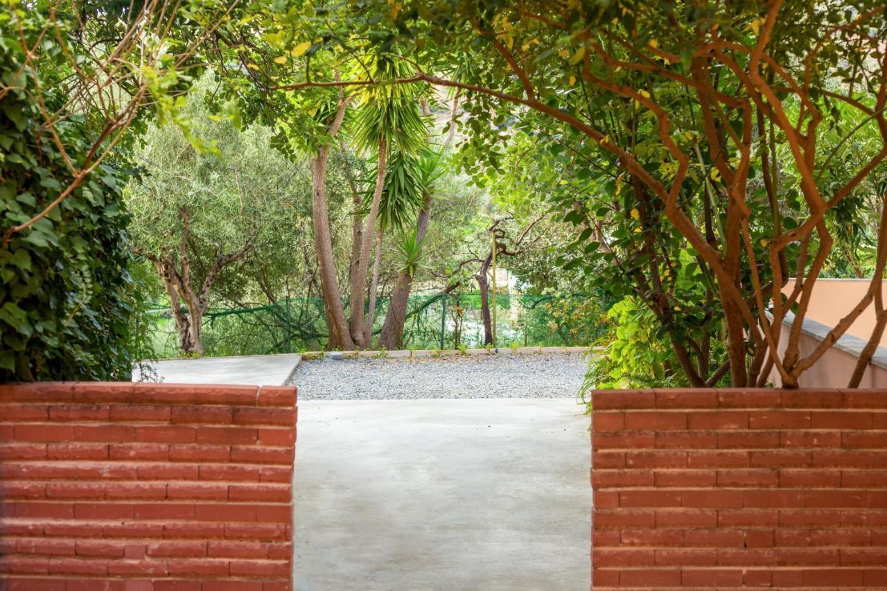 Aphrodite Studios & Apartment Bali  Dış mekan fotoğraf