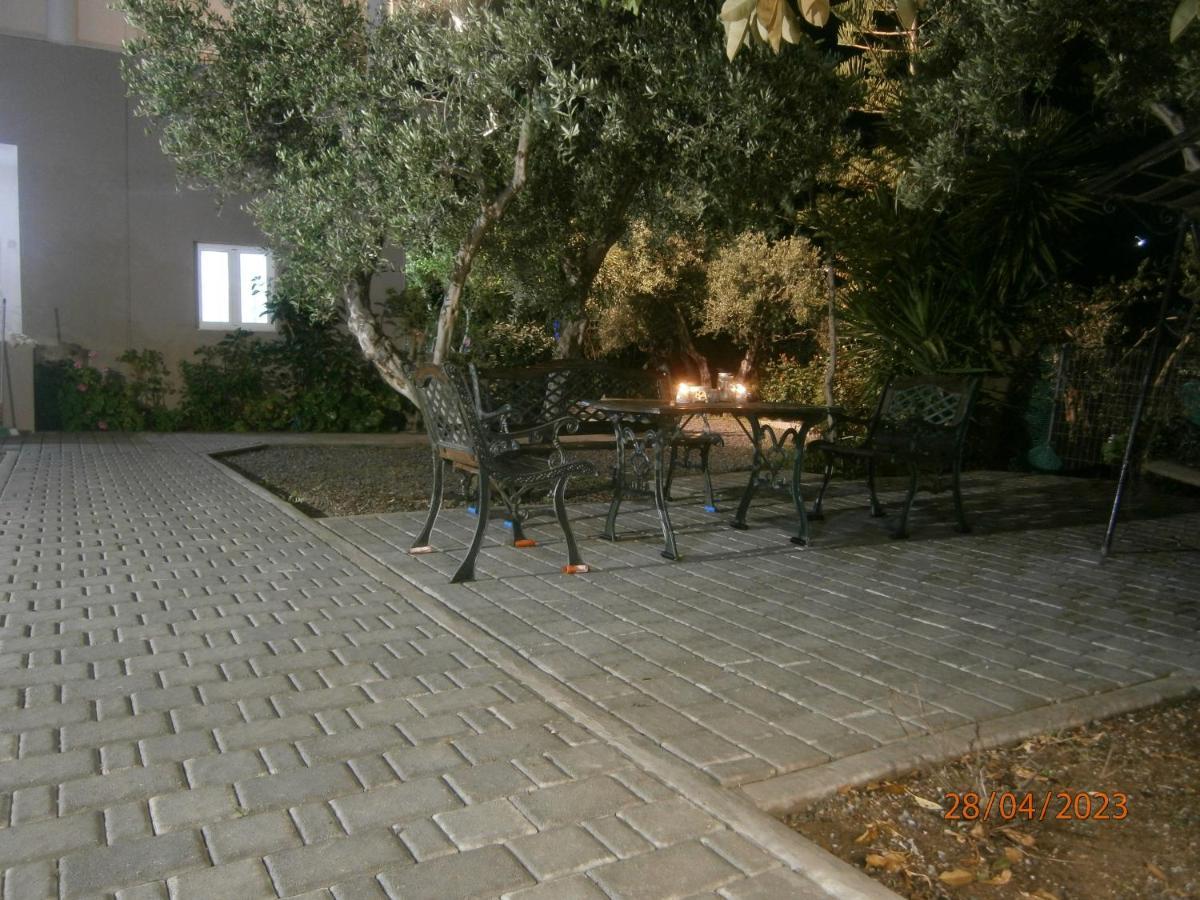 Aphrodite Studios & Apartment Bali  Dış mekan fotoğraf